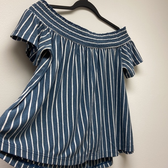 American Eagle Outfitters blue/white striped off shoulder top size‎ S - Picture 3 of 5